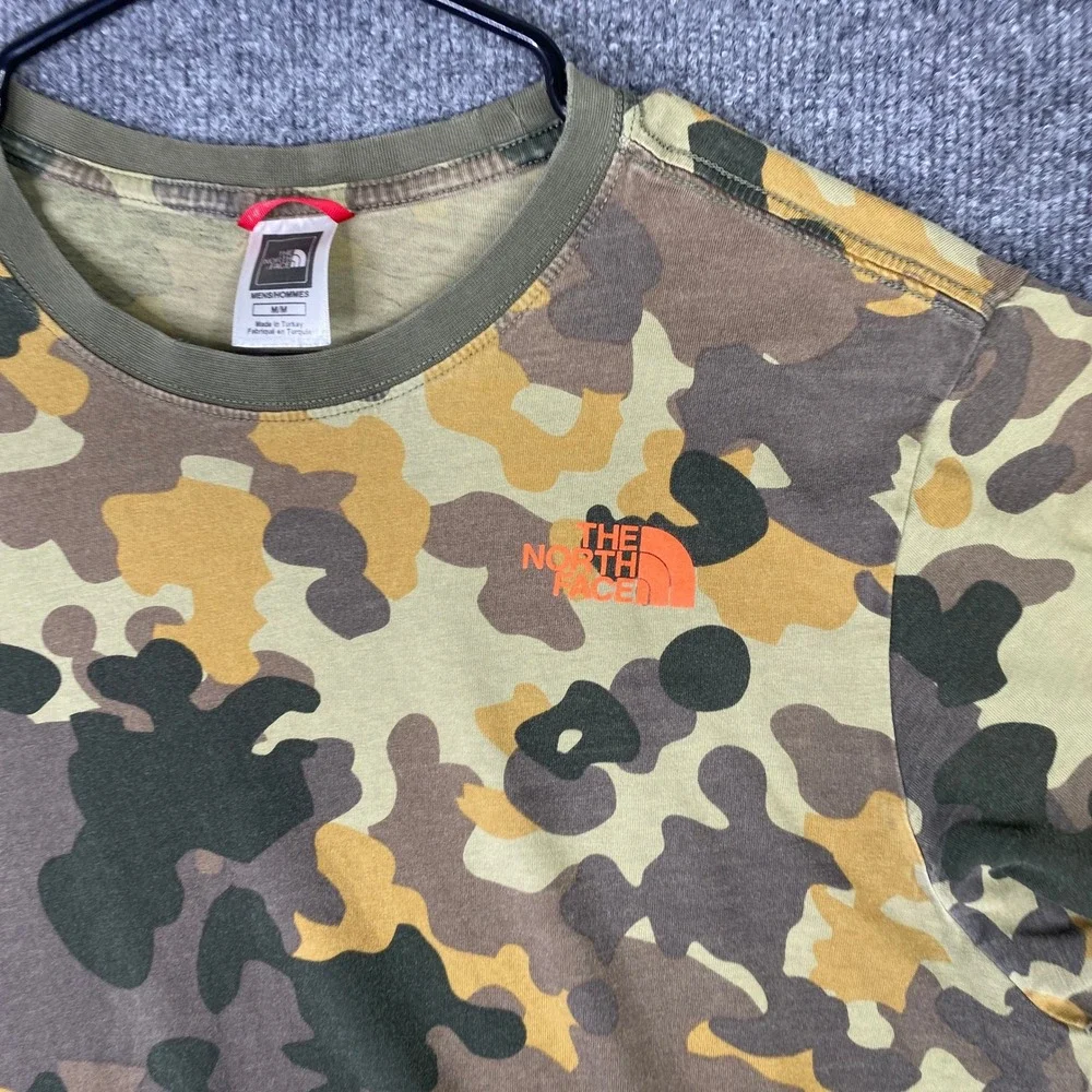The North Face Mens Camo T-Shirt Orange Box Logo Graphic Tee Green Brown Medium